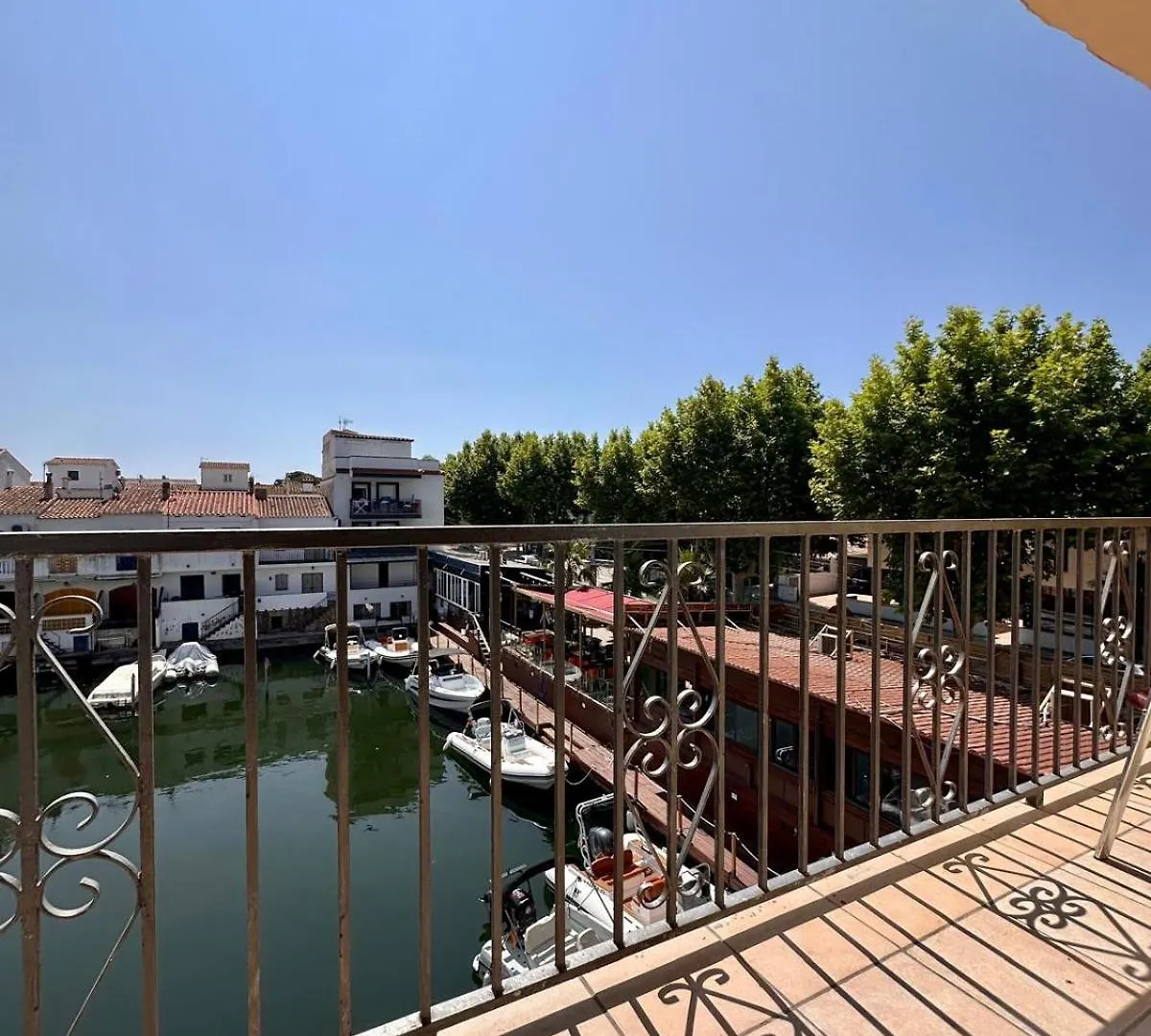 Hotel Portofino إمبوريابرافا